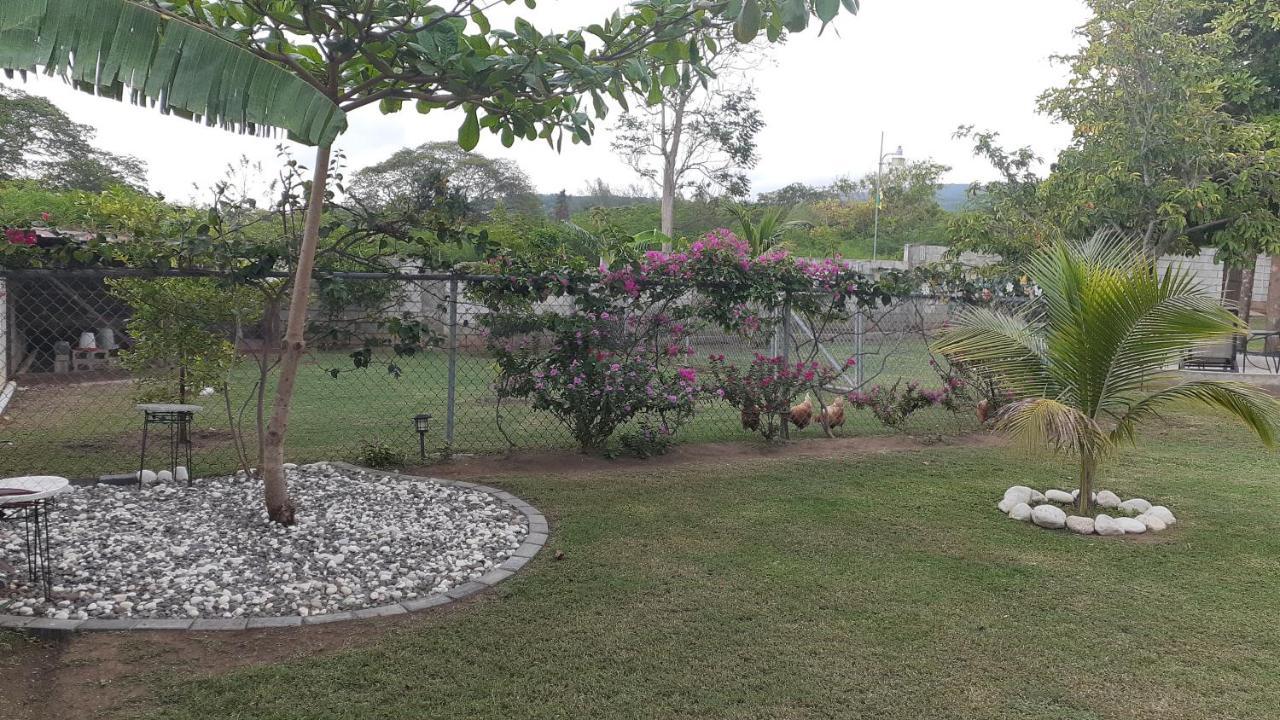 Bed and Breakfast Modrians Runaway Bay Exteriér fotografie