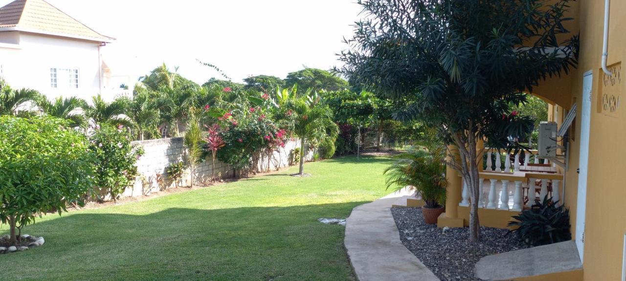 Bed and Breakfast Modrians Runaway Bay Exteriér fotografie